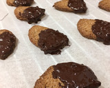 Foto del paso 5 de la receta: Galletas integrales de jengibre con chocolate puro