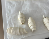Foto del paso 2 de la receta: Croissants de kinder choco Bons facilísimos