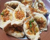 Foto langkah ke 3 dari resep Tahu isi ayam sayuran pedas.