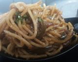 A picture of step 3 of Chilli Garlic chowmin.