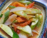 Hình bước làm 6 của món Dưa leo xào cà chua hành tây