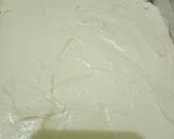 Foto langkah ke 4 dari resep Tiramisu Birthday Cake.