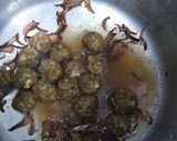A picture of step 3 of Afghani meatballs pulao.