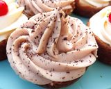 Une image de l'étape 4 de Cup cake fleur d'oranger et crème de marrons.