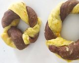 Foto del paso 3 de la receta: Rosquitos bicolor (naranja y chocolate)