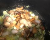 Foto del paso 4 de la receta Risotto de setas, habas y gambas (en Newcook)