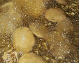A picture of step 3 of Crispe Aloo puri.