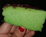 Foto langkah ke 4 dari resep Bolu kukus pandan keju.