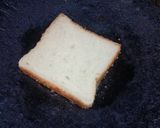 A picture of step 9 of Sooji bread toast.