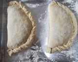 Foto langkah ke 6 dari resep Calzone (Pizza Lipat).