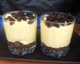 A picture of step 5 of Custard And Oreo Cup Dessert.