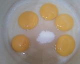 Foto langkah ke 2 dari resep Roll Cake.
