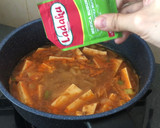 Foto langkah ke 8 dari resep Doenjang Jjigae ala Our Channel.