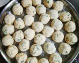 A picture of step 2 of Paneer balls.
