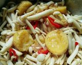 Gambar langkah 2 resipi Cendawan Shimeji Tumis Tauhu Telur.