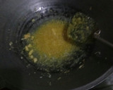Foto langkah ke 5 dari resep Kwetiau goreng.