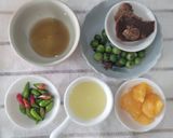 รูปขั้นตอนการทำที่ 1 ของ น้ำพริกกะปิ