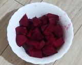 A picture of step 2 of Yummy Carrot Mixed Beetroot & Pomegranate Juice.