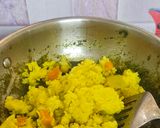 A picture of step 5 of Palak khichdi.
