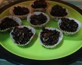 Foto langkah ke 3 dari resep Chocolate Mixed Nuts.