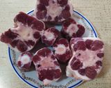 A picture of step 2 of Braised Oxtail Stew.
