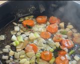 Foto del paso 2 de la receta: Pollo con cerveza y zanahorias