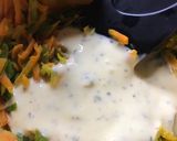 Foto del paso 2 de la receta: Tortilla individual de zapallitos y zanahoria