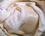 Meggyes-mákos torta fehércsokis sajtkrémmel recept fázis 6 fotója