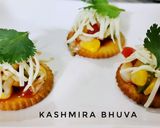 બિસ્કિટ પિઝા (Biscuit pizza recipe in Gujarati રેસીપી સ્ટેપ3ફોટો