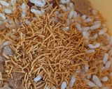 A picture of step 5 of Murmura bhel.