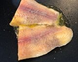 Foto langkah ke 4 dari resep Simple Grill Dory.