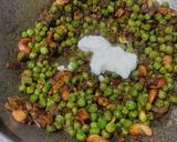 चटपटीत मटार उसळ (matar usal recipe in marathi) रेसिपी स्टेप 4 फोटो