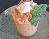 Une image de l'étape 3 de Verrines mousse de jambon de Bayonne et tomates au fromage blanc.