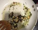 Foto del paso 2 de la receta: Medallones de merluza a la plancha con ajilimójili