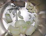 Une image de l'étape 1 de Soupe de Radis meat / pâtisson.