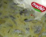 Foto langkah ke 2 dari resep Cream Soup Jamur Keju dan Garlic Toast.