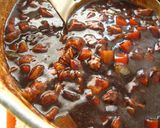 A picture of step 5 of Jjajang Myun 짜장면 (Chinese-Korean Black Bean Noodles) Sauce.