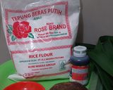 Foto langkah ke 1 dari resep Kue Putu Bambu (tanpa Cetakan).
