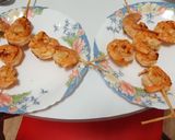 Foto del paso 5 de la receta Brochetas de langostinos con mahonesa de ajo un poco "amariscada