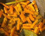 Foto langkah ke 2 dari resep 22. Ikan Acar Kuning Wortel Timun.