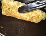 Foto langkah ke 7 dari resep Telur gulung sosis keju.