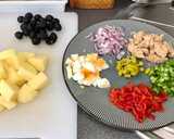 Foto del paso 1 de la receta: Ensalada campera con paté de aceitunas negras