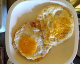 Foto del paso 4 de la receta: Huevos rancheros en salsa de tomate rojo
