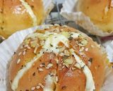 Foto langkah ke 7 dari resep Korean garlic cheese bread.