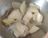 A picture of step 1 of Dahi ki Lauki.