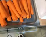 Une image de l'étape 2 de Salade marinée de carottes aux tomates et jambon sauce cumin.