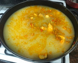 Foto del paso 8 de la receta: Pollo con fideos y gambones