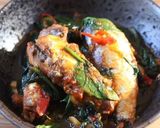A picture of step 4 of Stir fried tin of sardines with chilli spinach 🐟 🌶.