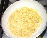 Foto del paso 3 de la receta: Pizza, con base de tortilla y patatinas