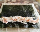 A picture of step 7 of Californian Rolls and Tuna sushi.